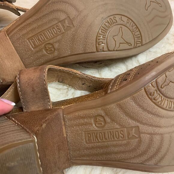 PIKOLINOS Moraira Cognac Brown Leather
Laser Cut T Strap Sandal 40 / 9 - Picture 5 of 7